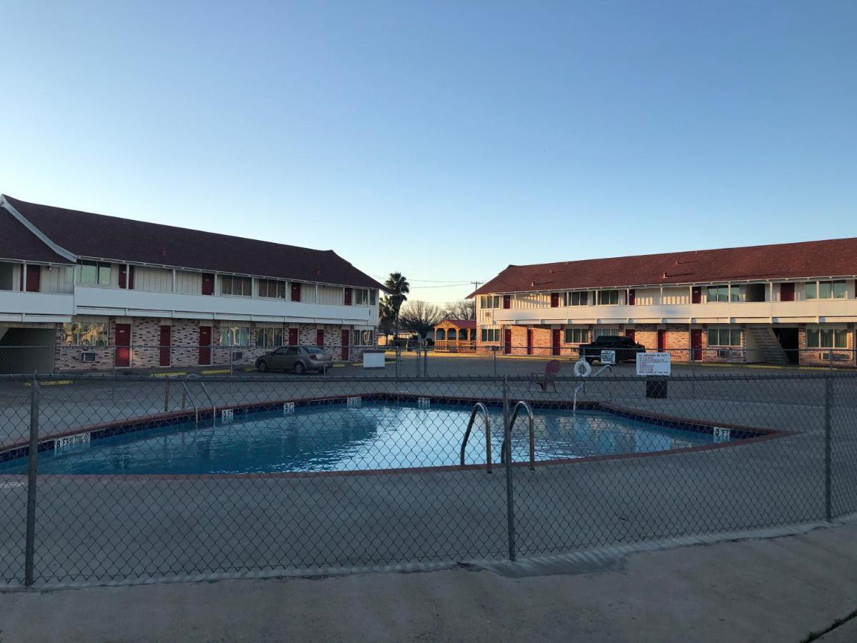 פורט לאבאקה Royal Inn מראה חיצוני תמונה