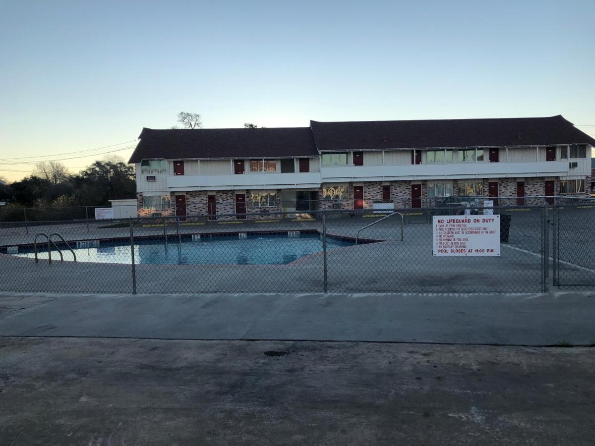 פורט לאבאקה Royal Inn מראה חיצוני תמונה